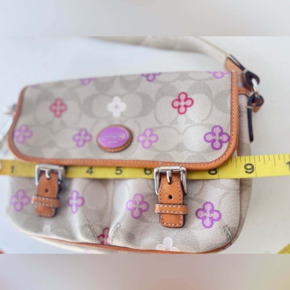 Coach Peyton Signature Clover Field Messenger Bag Crossbody Purse Bag - Picture 13 of 14